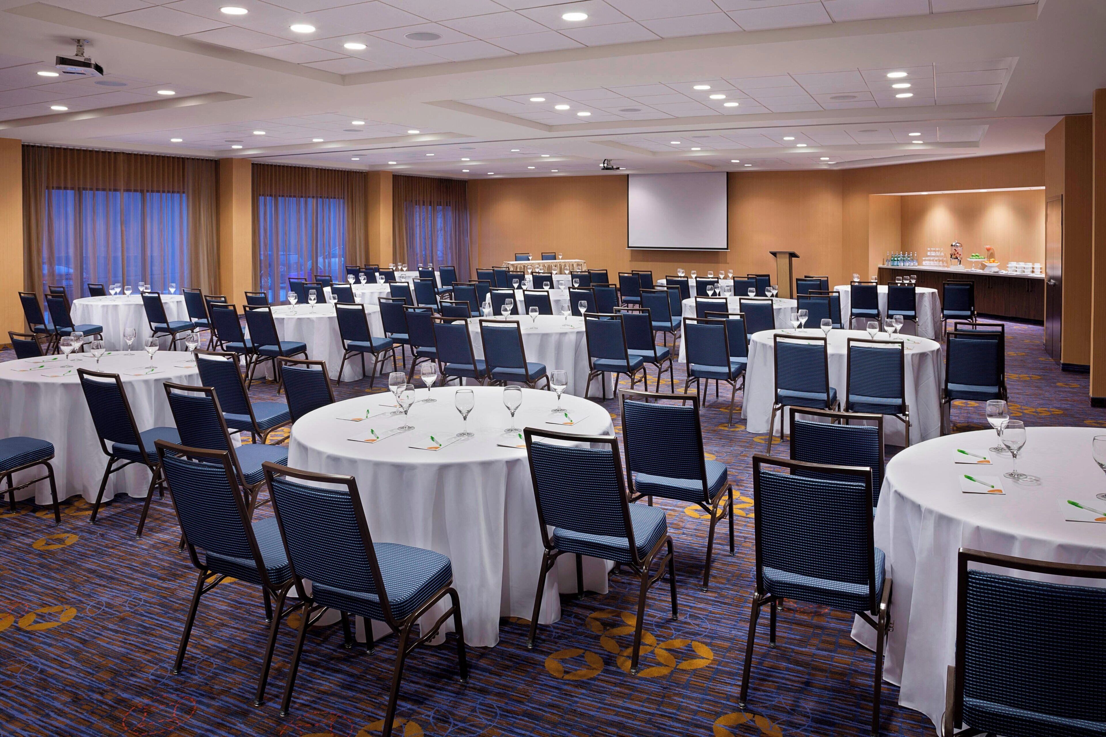 Photo - Courtyard by Marriott Toronto Northeast/Markham