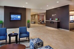 Lobby lounge - Courtyard by Marriott Toronto Northeast/Markham (Markham)