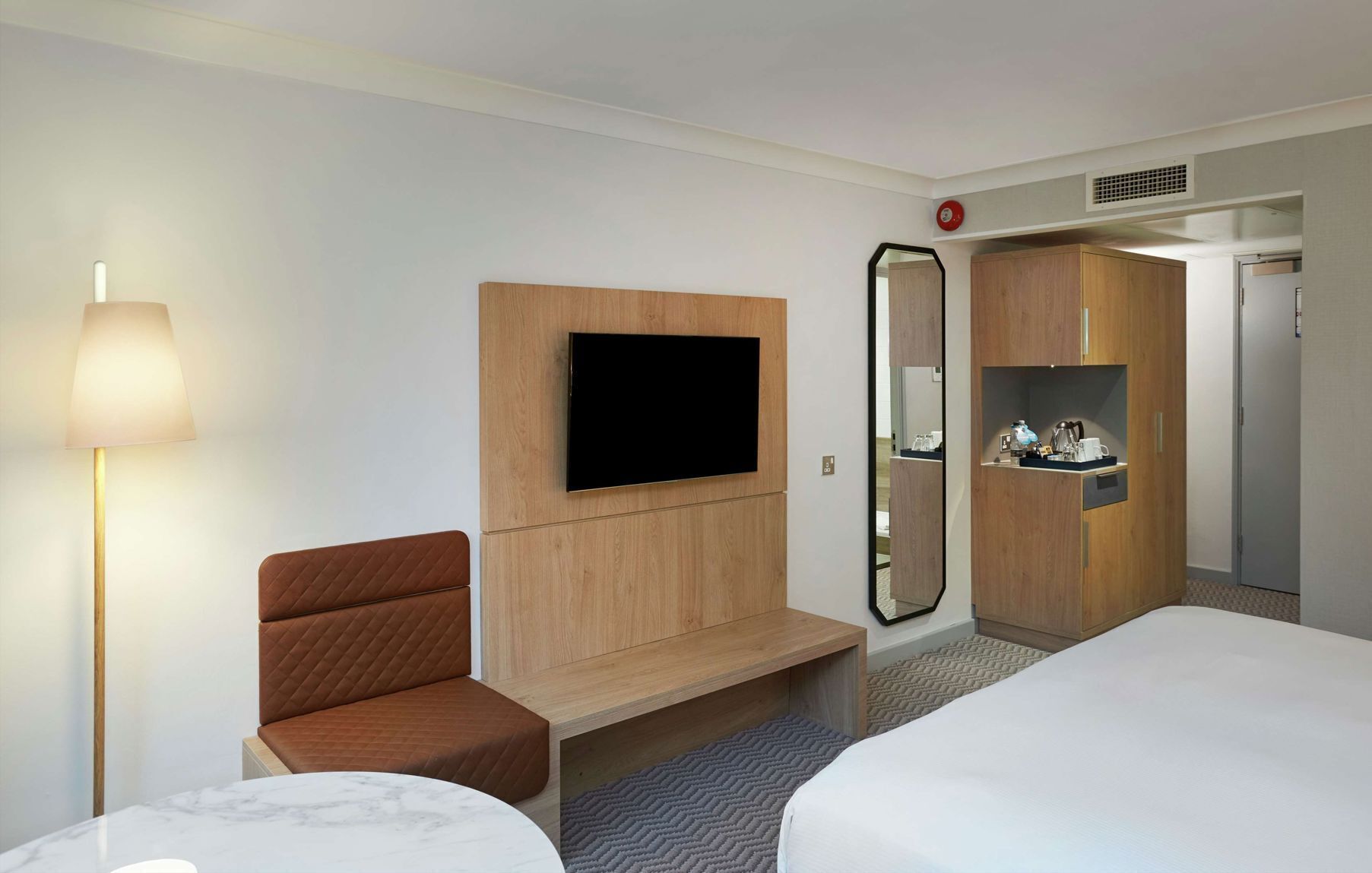 Premium bedding, in-room safe, desk, laptop workspace