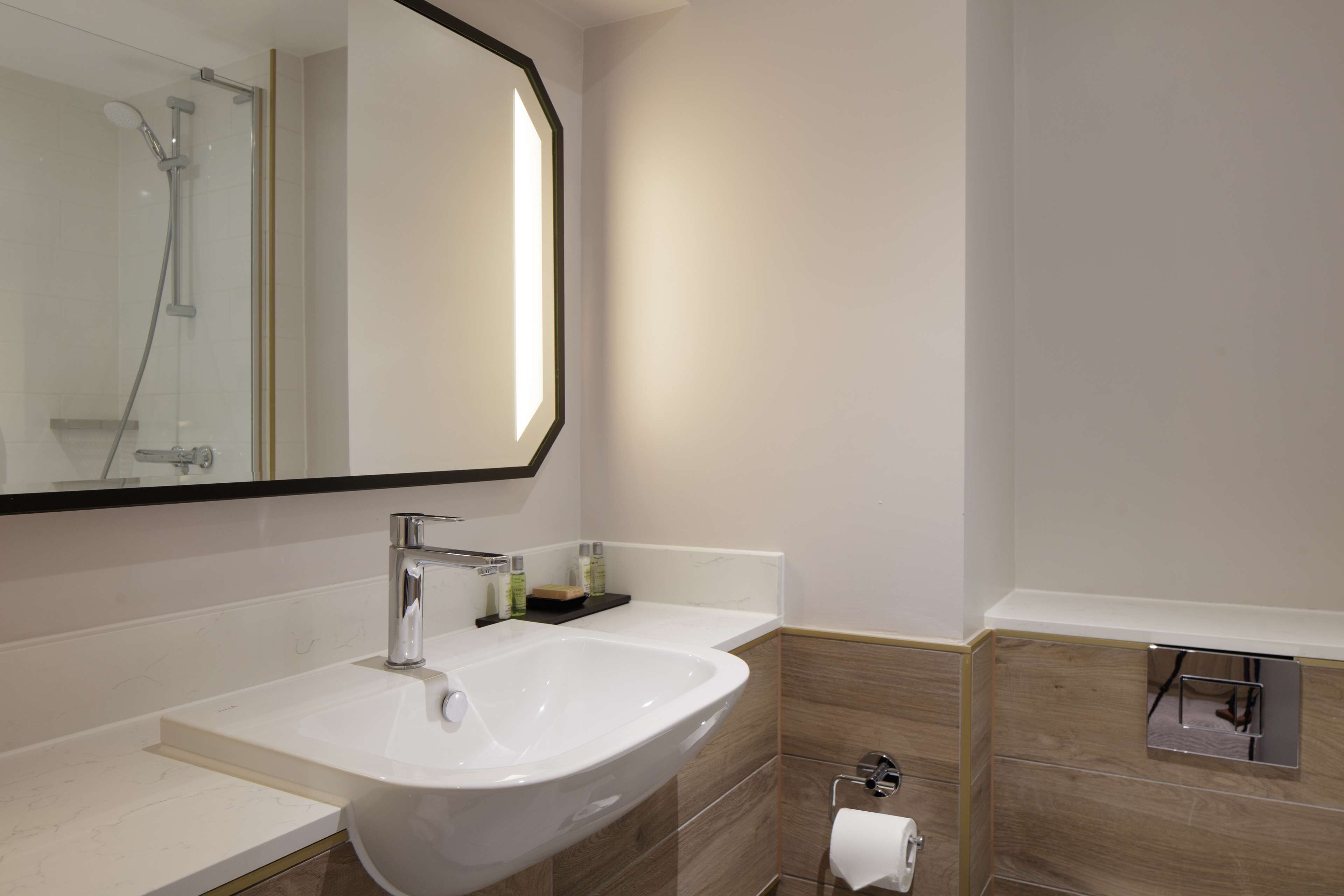 Photo - Hilton Cobham