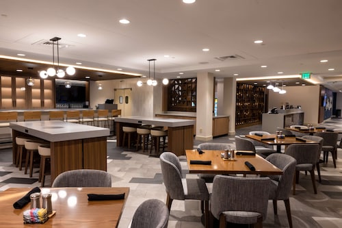 DoubleTree by Hilton Tinton Falls - Eatontown