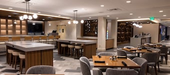 DoubleTree by Hilton Tinton Falls - Eatontown