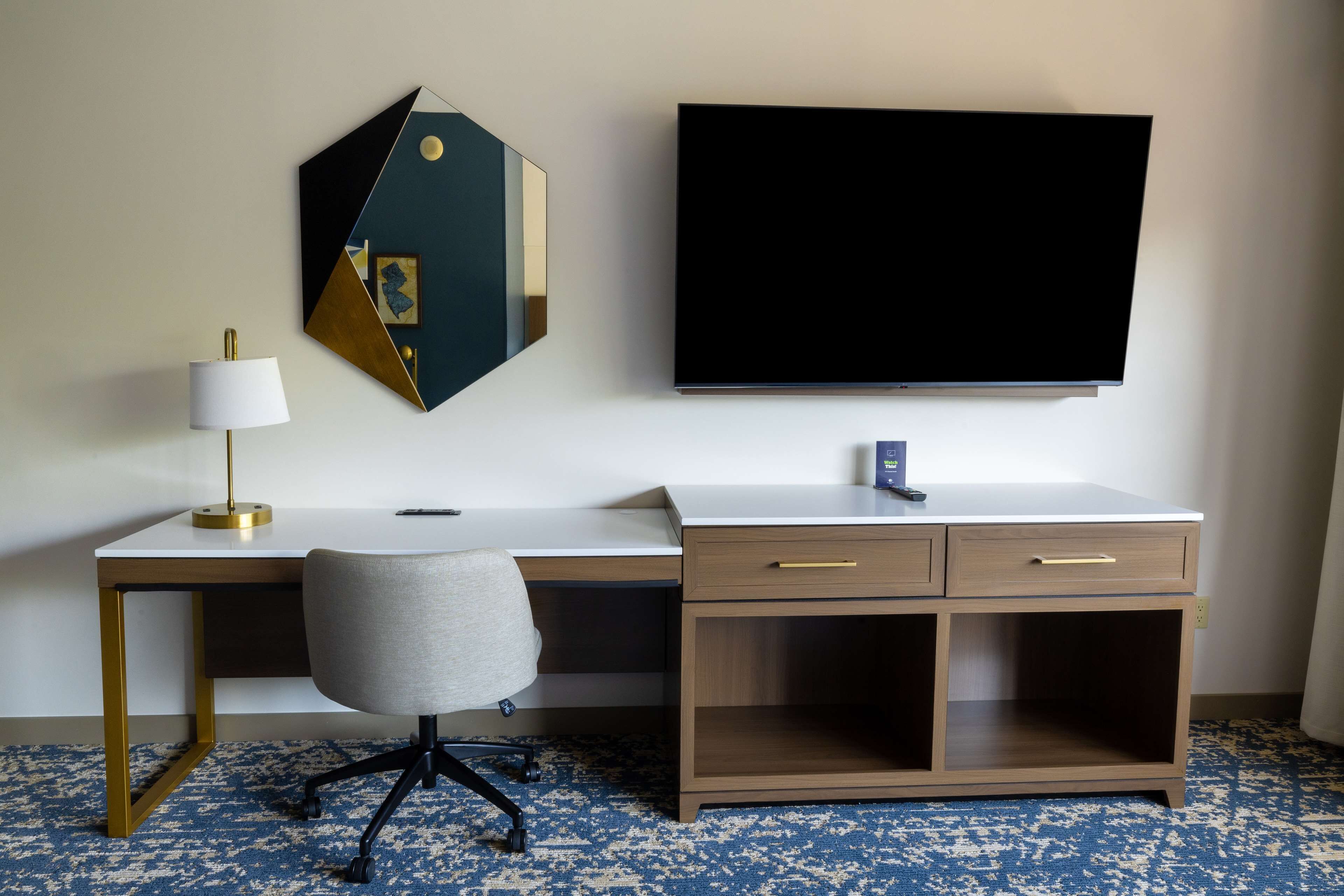 suite, 1 king bed, non smoking | in-room safe, desk, blackout curtains, iron/ironing board