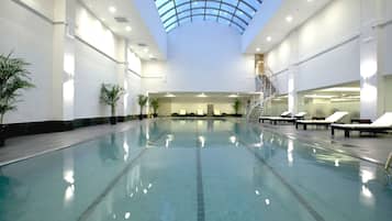 Indoor pool, outdoor pool