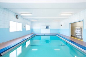 Piscine intérieure