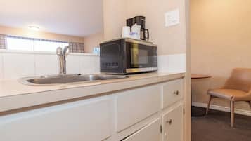 In-room safe, desk, laptop workspace, iron/ironing board