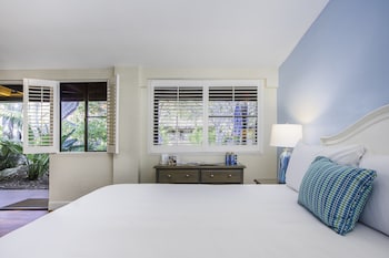 Standard Room, 2 Double Beds, Kitchenette, Multiple View (Club Guestroom with Kitchenette) | Hypo-allergenic bedding, in-room safe, desk, iron/ironing board at La Jolla Beach and Tennis Club
