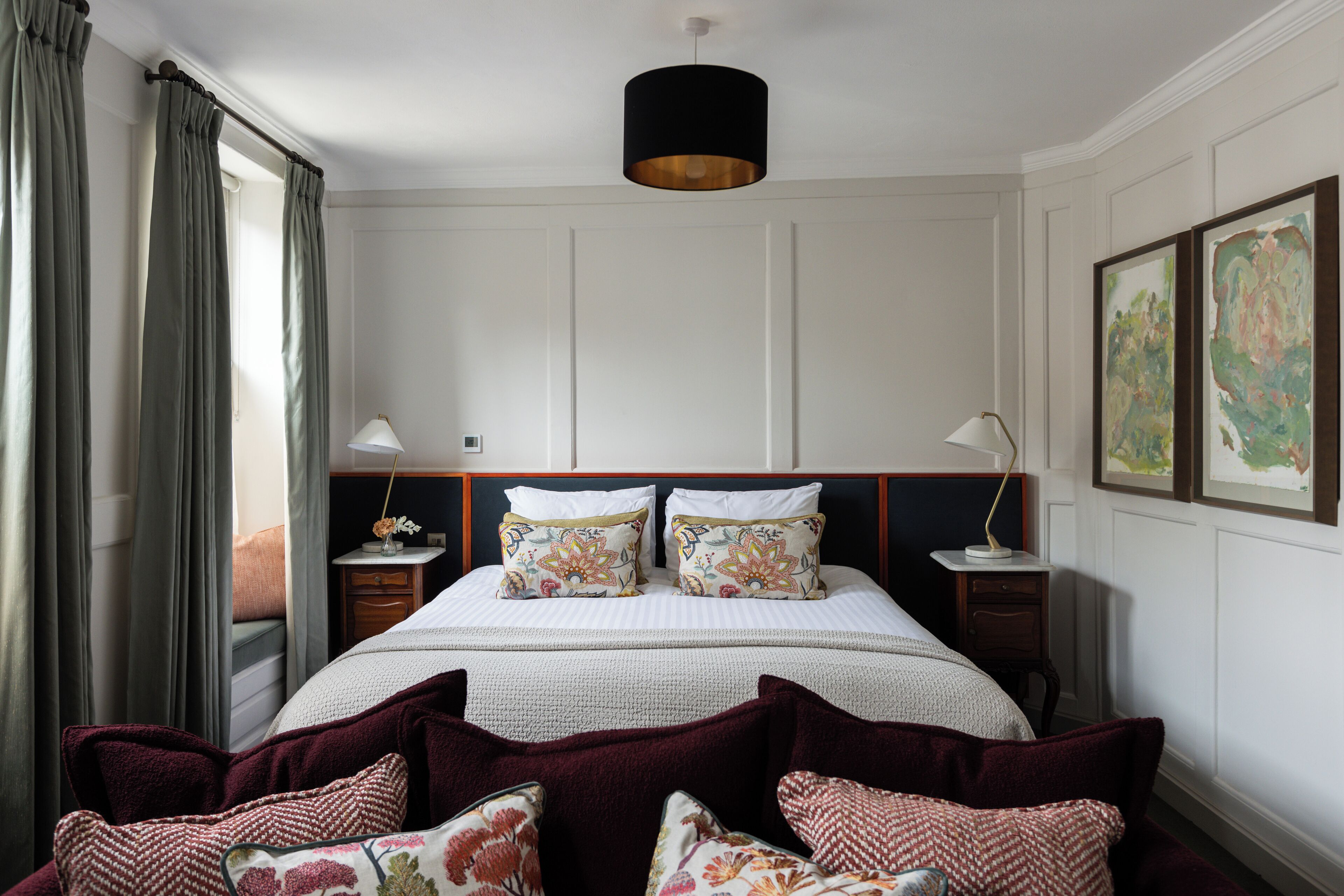 No7 Townhouse | Safe på rommet, individuelt dekorert, individuelt innredet og skrivebord