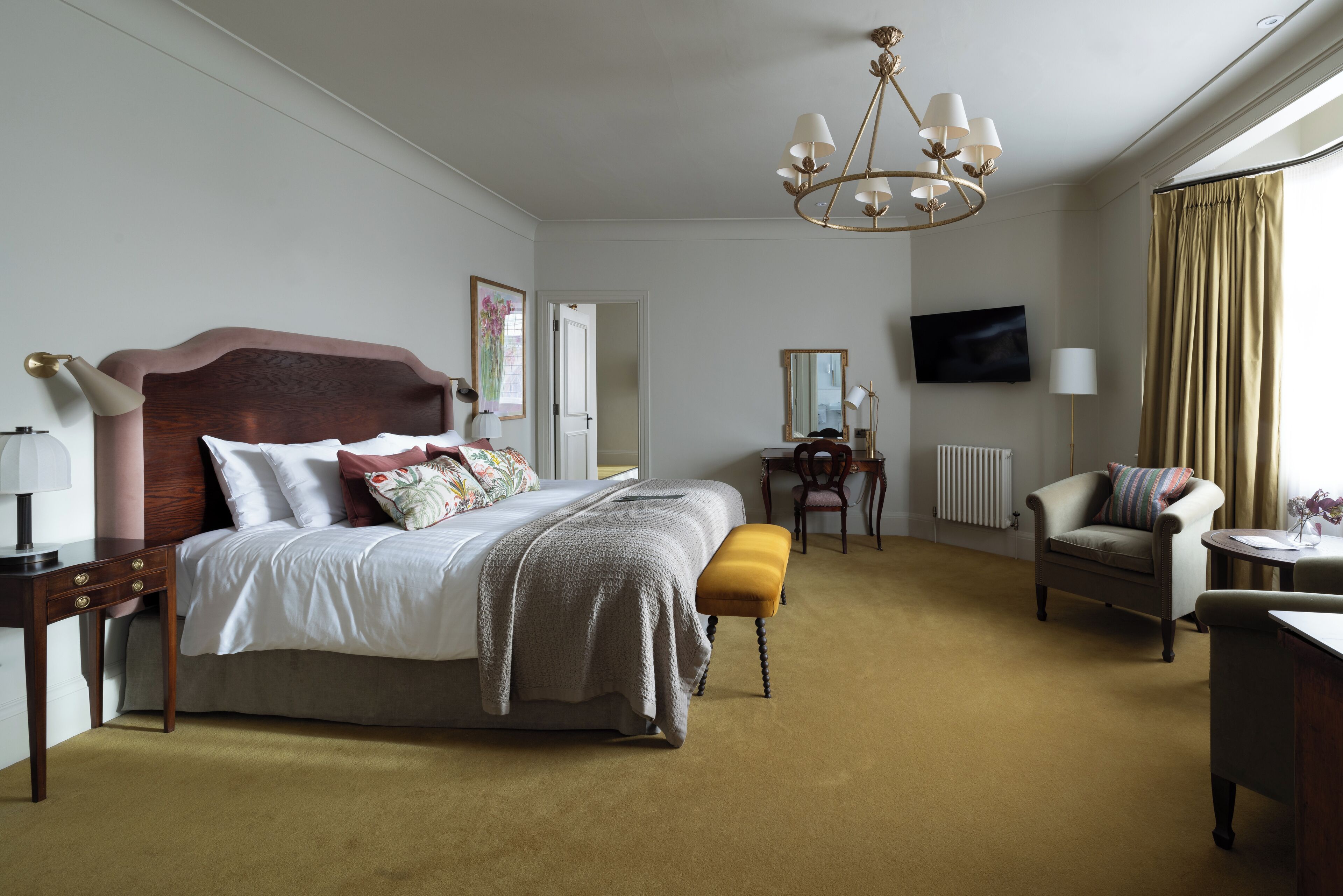 in-room safe, individually decorated, individually furnished, desk