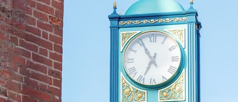 تفاصيل الفندق من الخارج