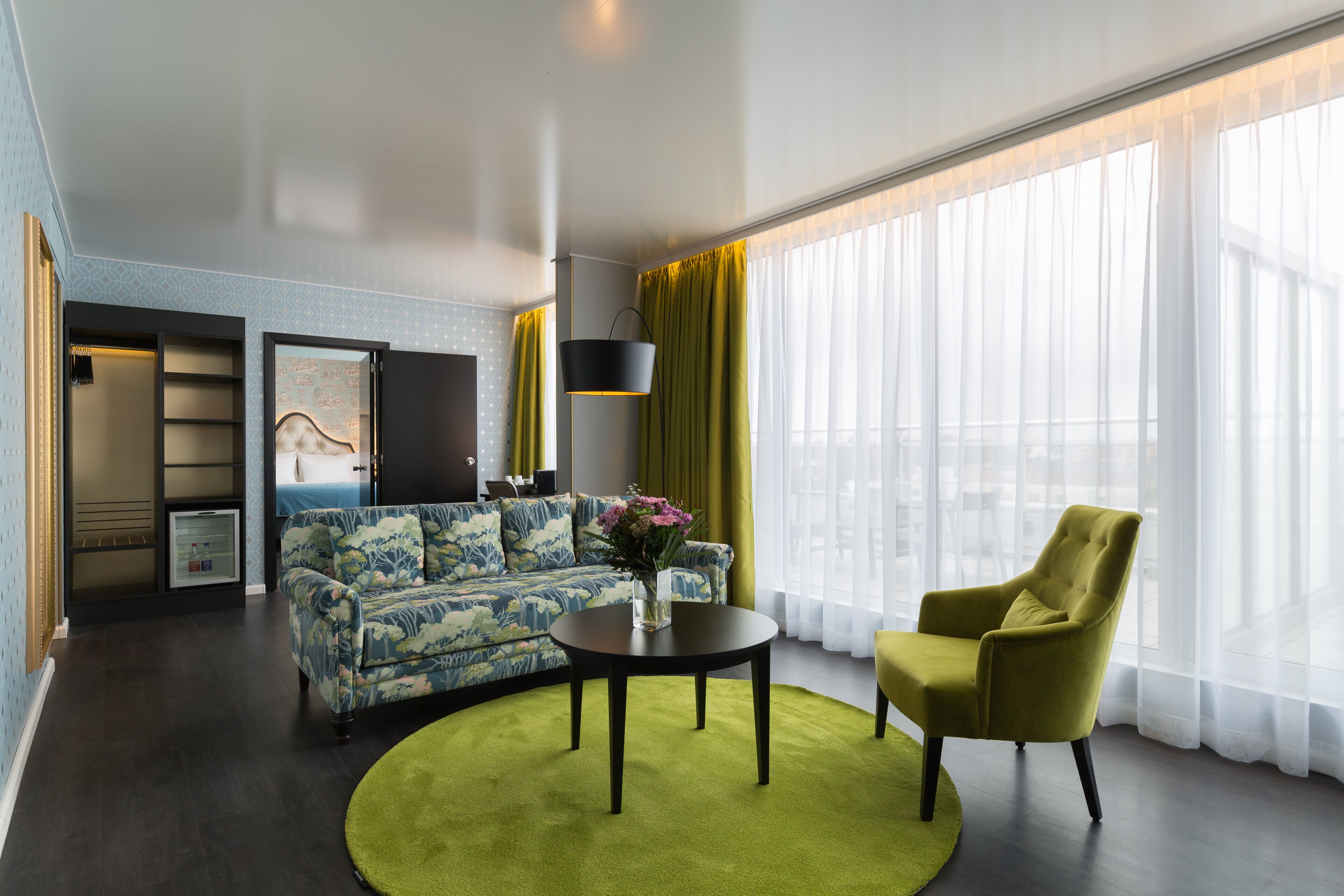 Premium bedding, in-room safe, desk, laptop workspace