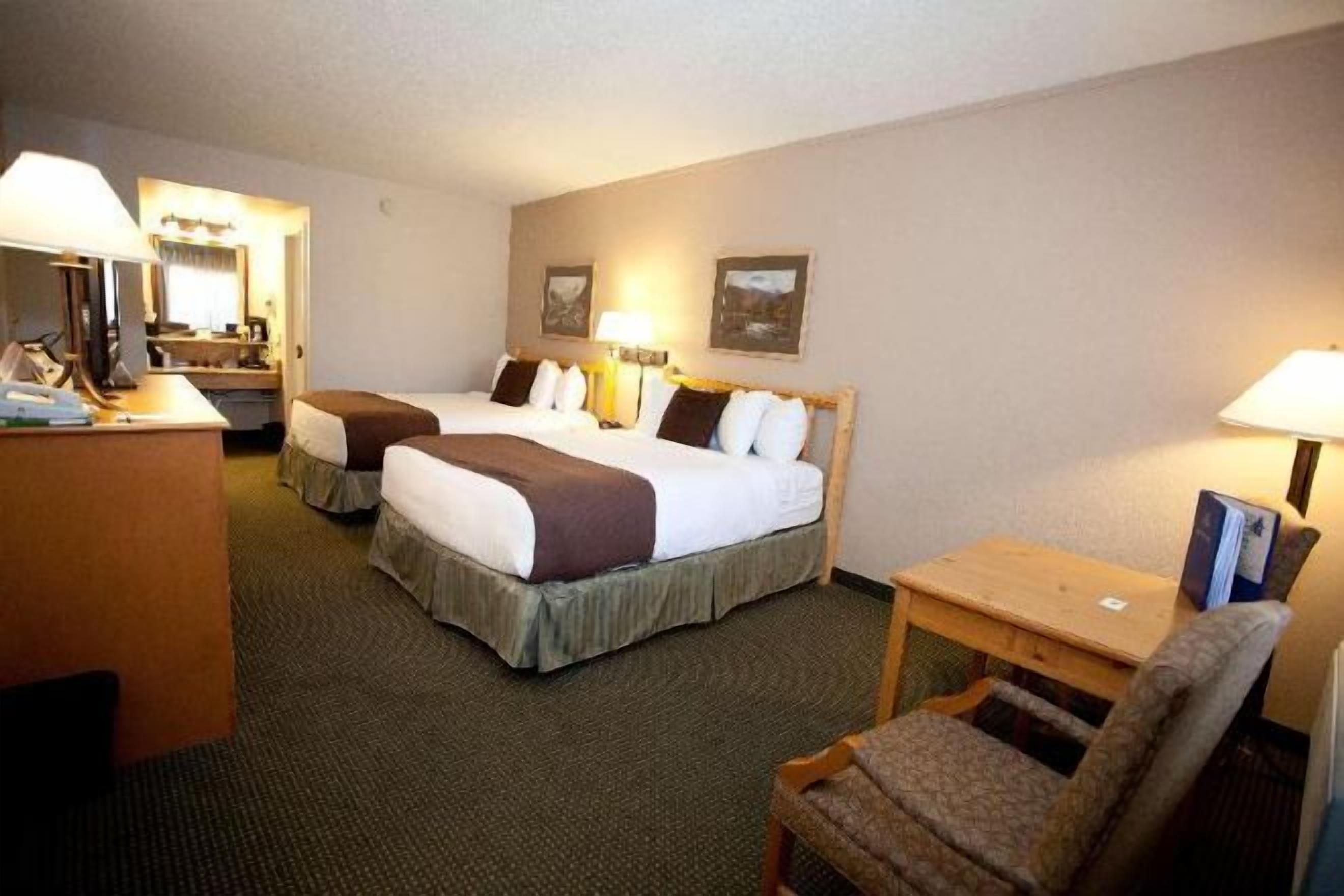 Blackout curtains, iron/ironing board, free cots/infant beds