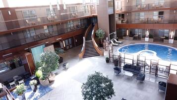 2 indoor pools, sun loungers