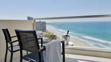 Suite Royal, balcón, vista al mar | Balcón