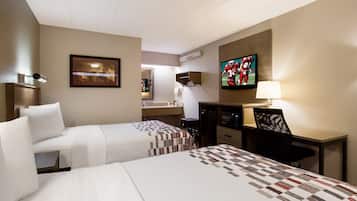 Deluxe-værelse - 2 dobbeltsenge (Smoke Free) | Pengeskab på værelset, skrivebord, gratis baby-/barnesenge, gratis Wi-Fi