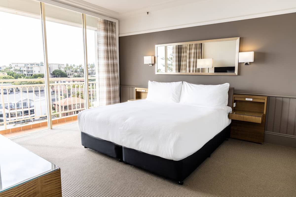 presidential suite, 1 single bed | 1 bedroom, premium bedding, in-room safe, desk