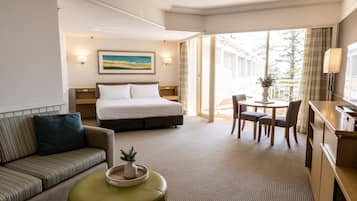 Premium bedding, in-room safe, desk, blackout curtains