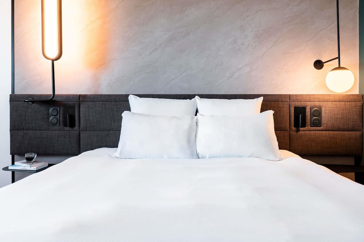 Executive Room, 1 Double Bed | Premium bedding, memory-foam beds, in-room safe, desk