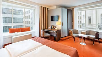 1 bedroom, hypo-allergenic bedding, minibar, in-room safe