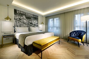 Premium bedding, down duvets, minibar, in-room safe - Eurostars Madrid Gran Vía (Madrid)