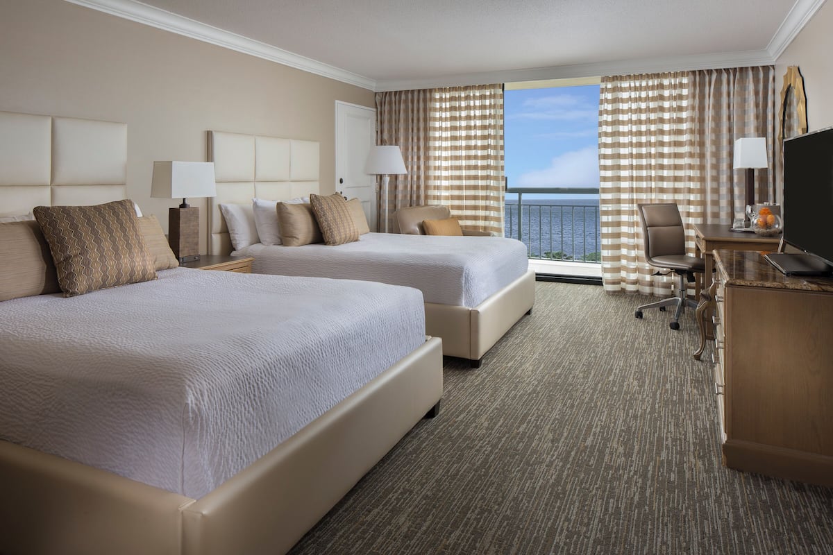 Premium bedding, in-room safe, desk, blackout curtains