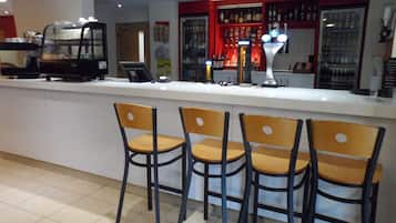Bar (en la propiedad)