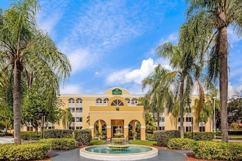 La Quinta Inn & Suites by Wyndham Miami Lakes