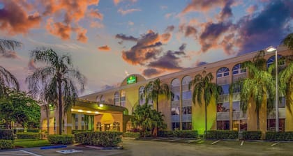 La Quinta Inn & Suites by Wyndham Miami Lakes