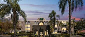 La Quinta Inn & Suites by Wyndham Miami Lakes