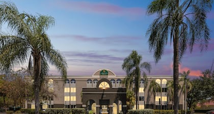 La Quinta Inn & Suites by Wyndham Miami Lakes