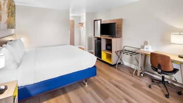 Habitación estándar, 1 cama de matrimonio grande | Escritorio, espacio para trabajar con un portátil, cortinas opacas