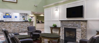 Days Inn by Wyndham Columbus East Airport