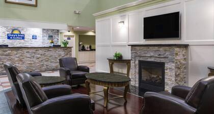 Days Inn by Wyndham Columbus East Airport