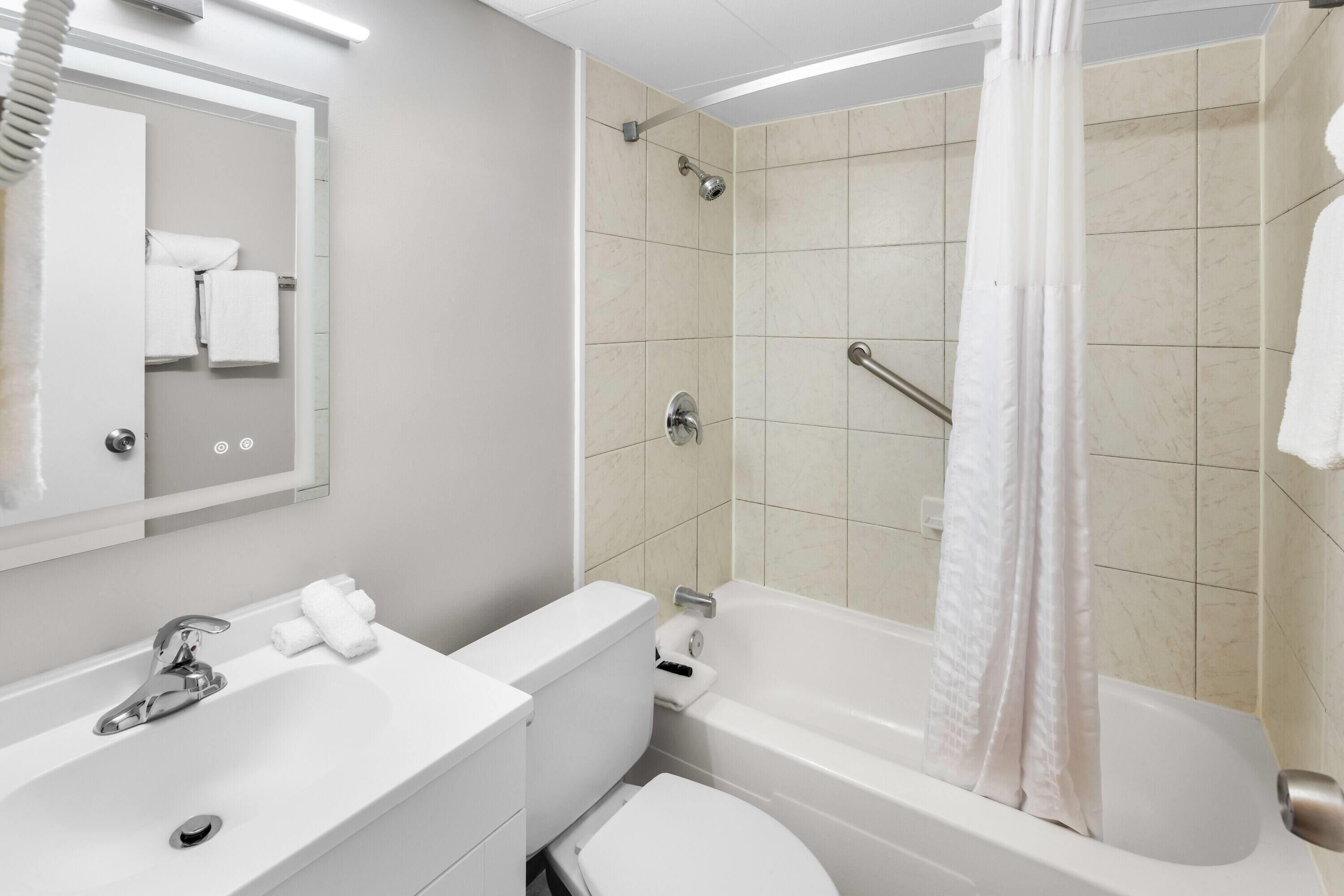 Room, 2 Double Beds | Bathroom