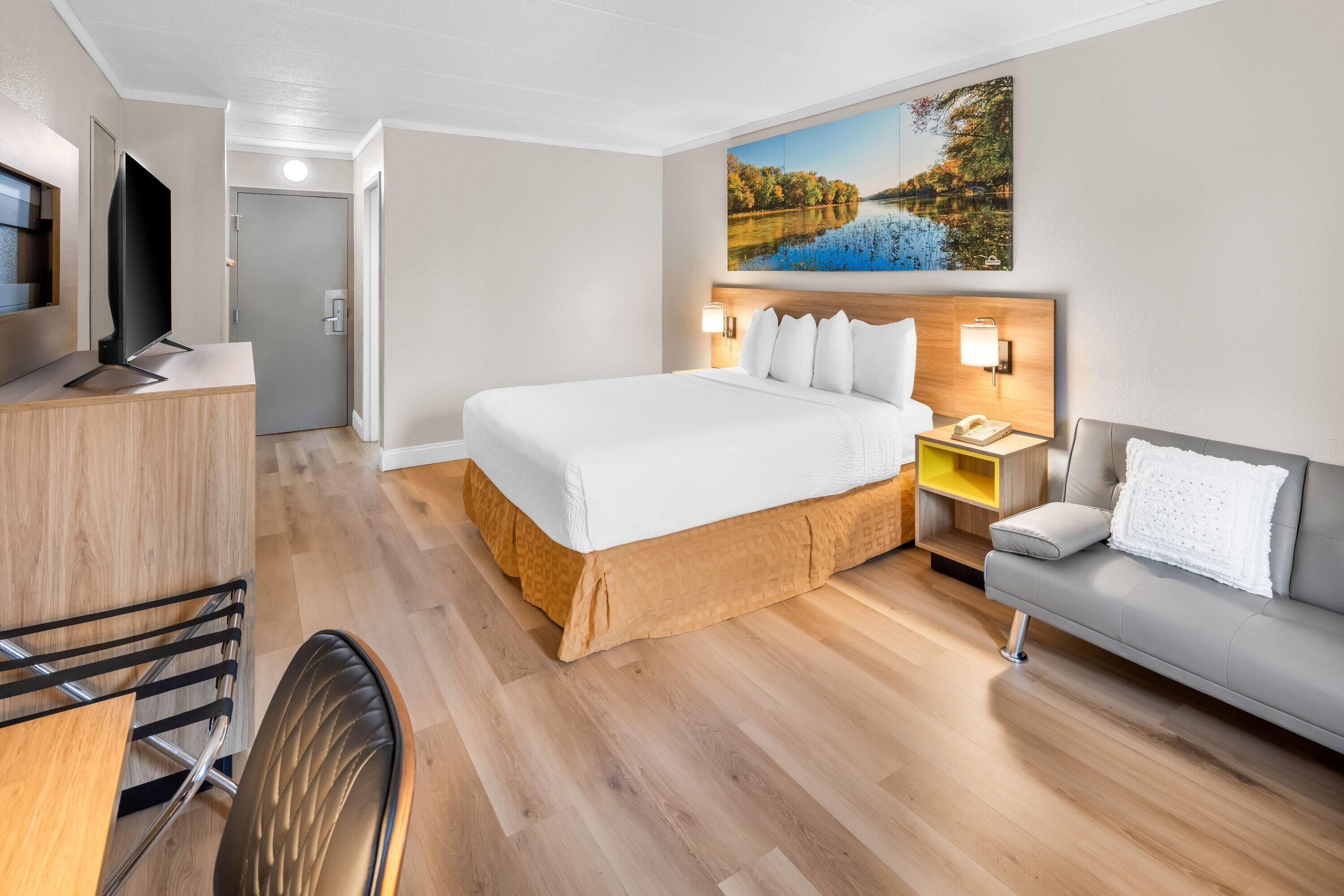 Photo - Days Inn by Wyndham Columbus East Airport
