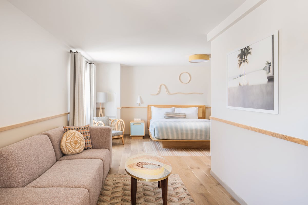 Studio Suite | Premium bedding, pillowtop beds, in-room safe, desk