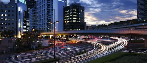 Breakfast, lunch and dinner served