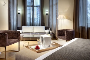 Suite Junior | Literie hypoallergénique, minibar, coffres-forts dans les chambres