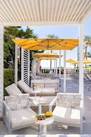 Outdoor pool, cabanas (surcharge), pool umbrellas
