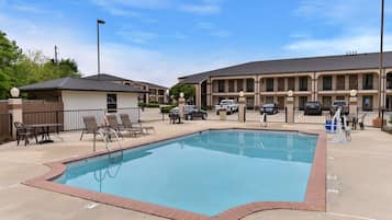 Seasonal outdoor pool