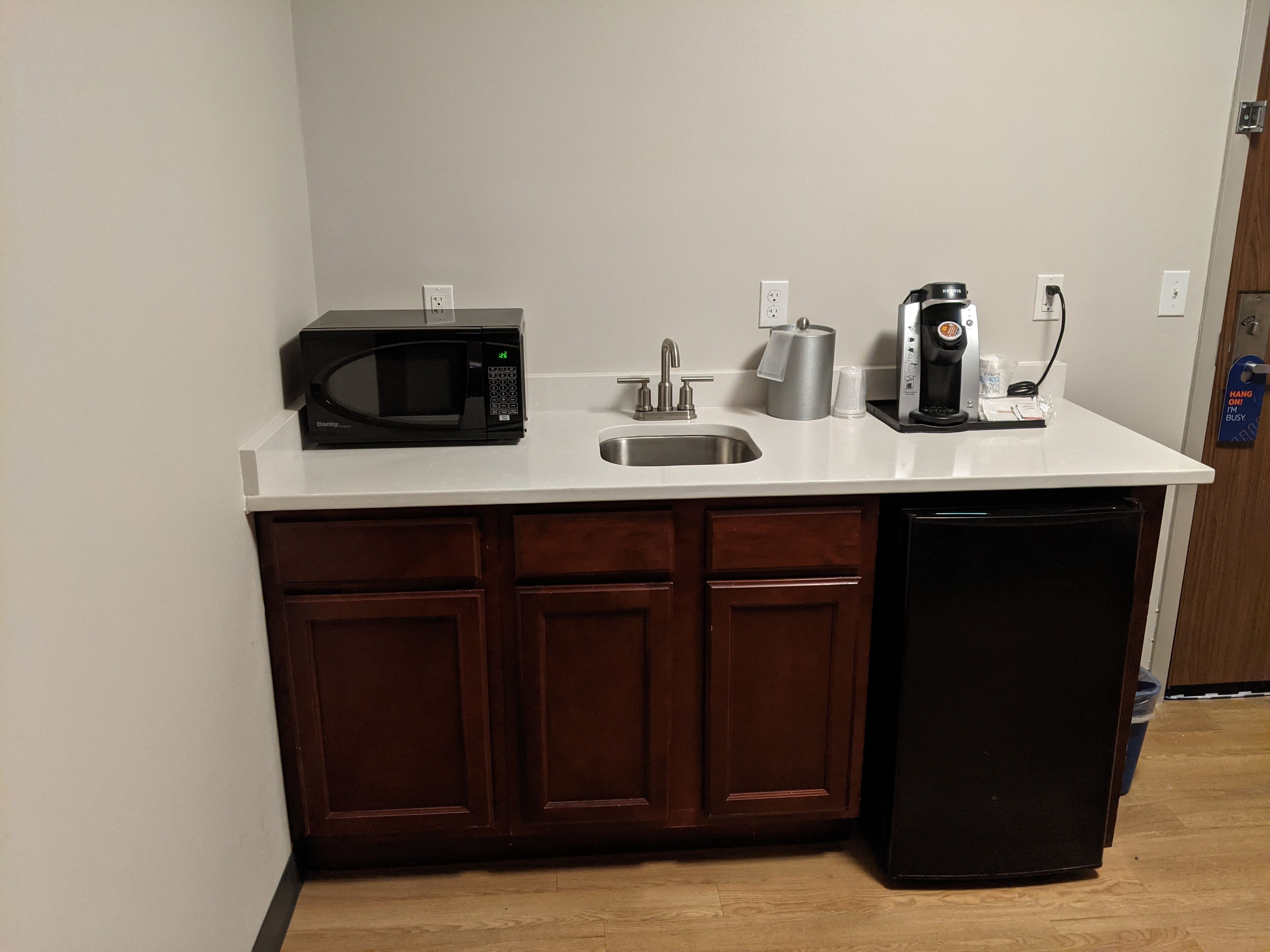 standard room, 1 king bed (extra floor space) | private kitchenette | mini-fridge, coffee/tea maker