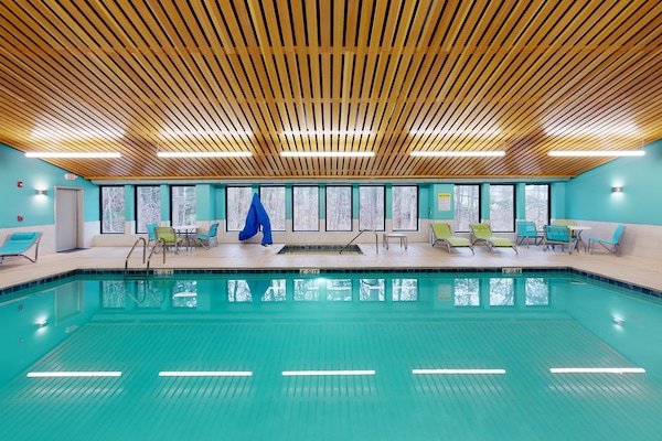 Indoor pool, open 7:00 AM to 10:00 PM, sun loungers