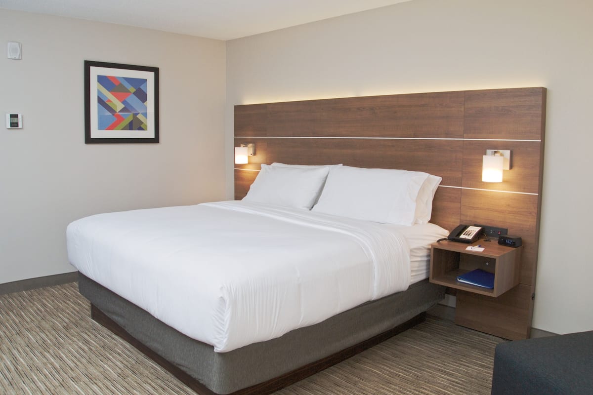 In-room safe, desk, blackout drapes, iron/ironing board