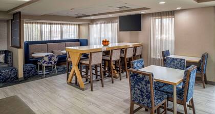 Hampton Inn Long Island / Commack