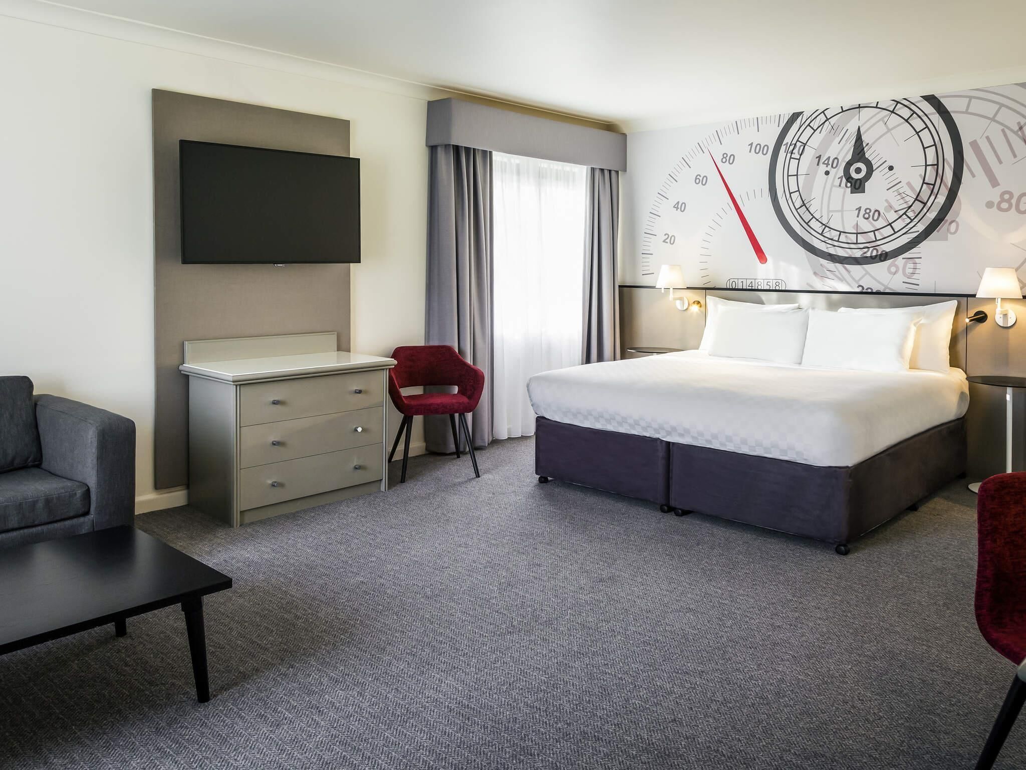 Superior Double Room | In-room safe, desk, soundproofing, iron/ironing board