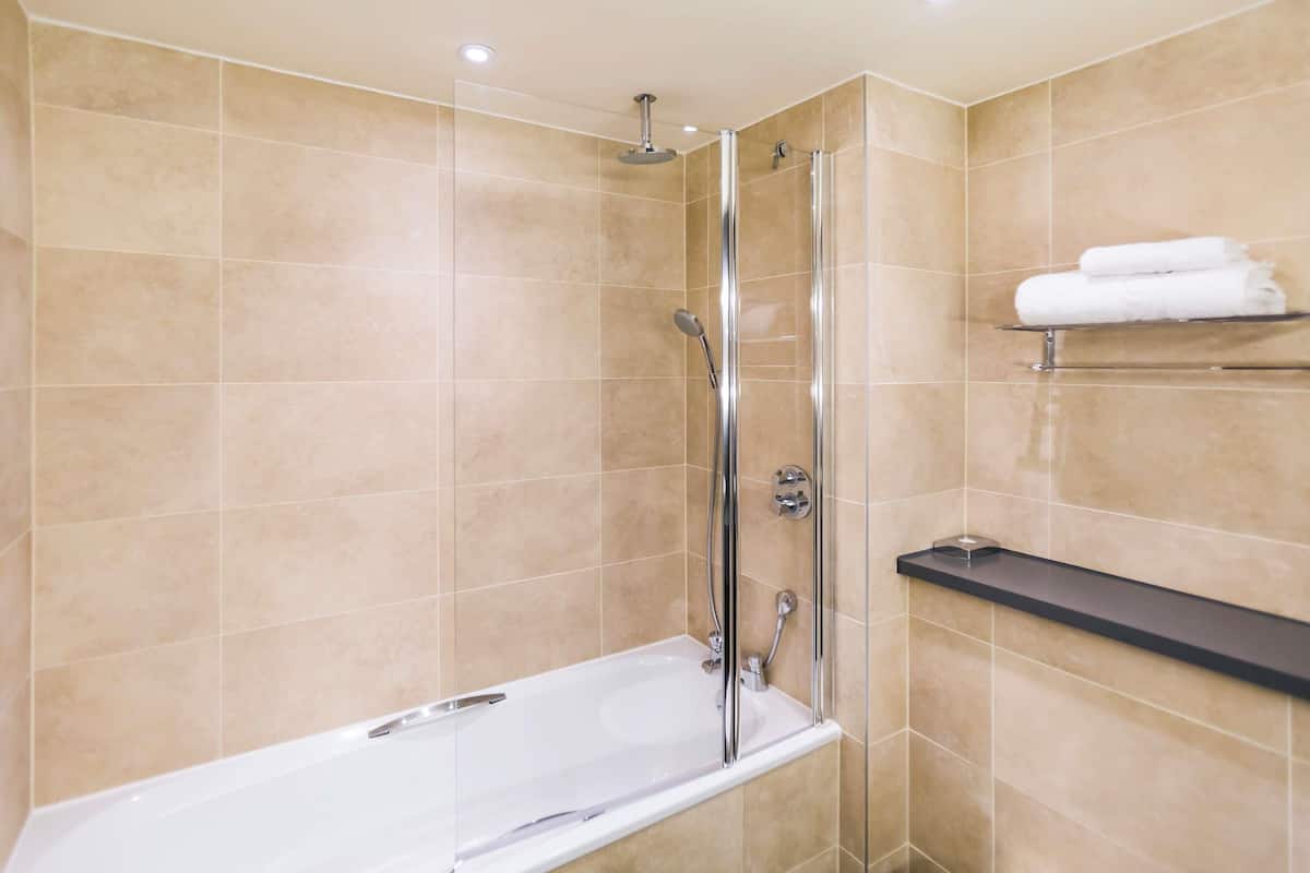 Caja de seguridad en la habitación, escritorio y insonorización