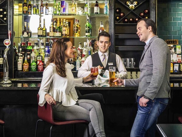 3 bars/lounges - Mercure Dartford Brands Hatch Hotel & Spa (Sevenoaks)