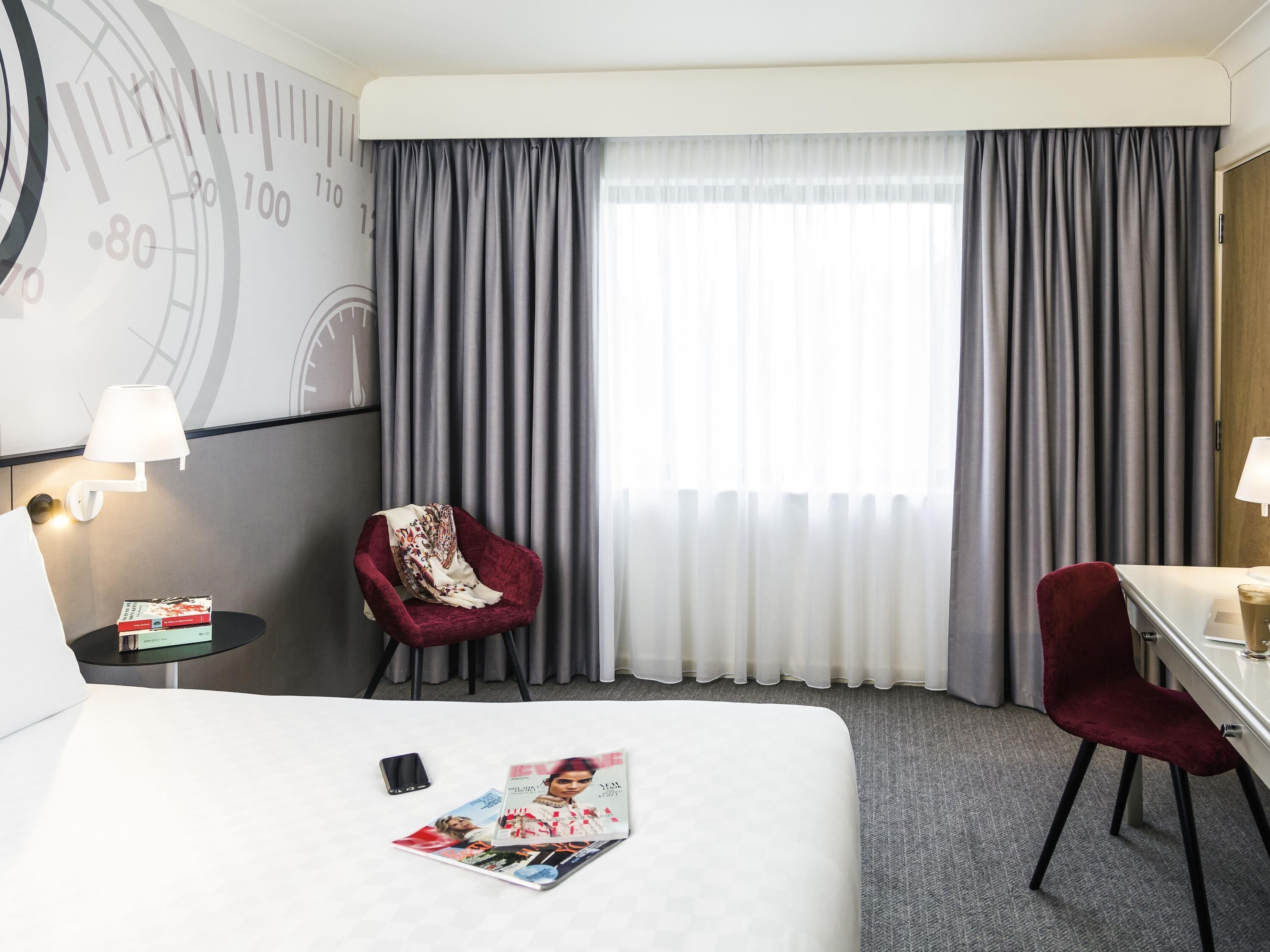 In-room safe, desk, soundproofing, iron/ironing board
