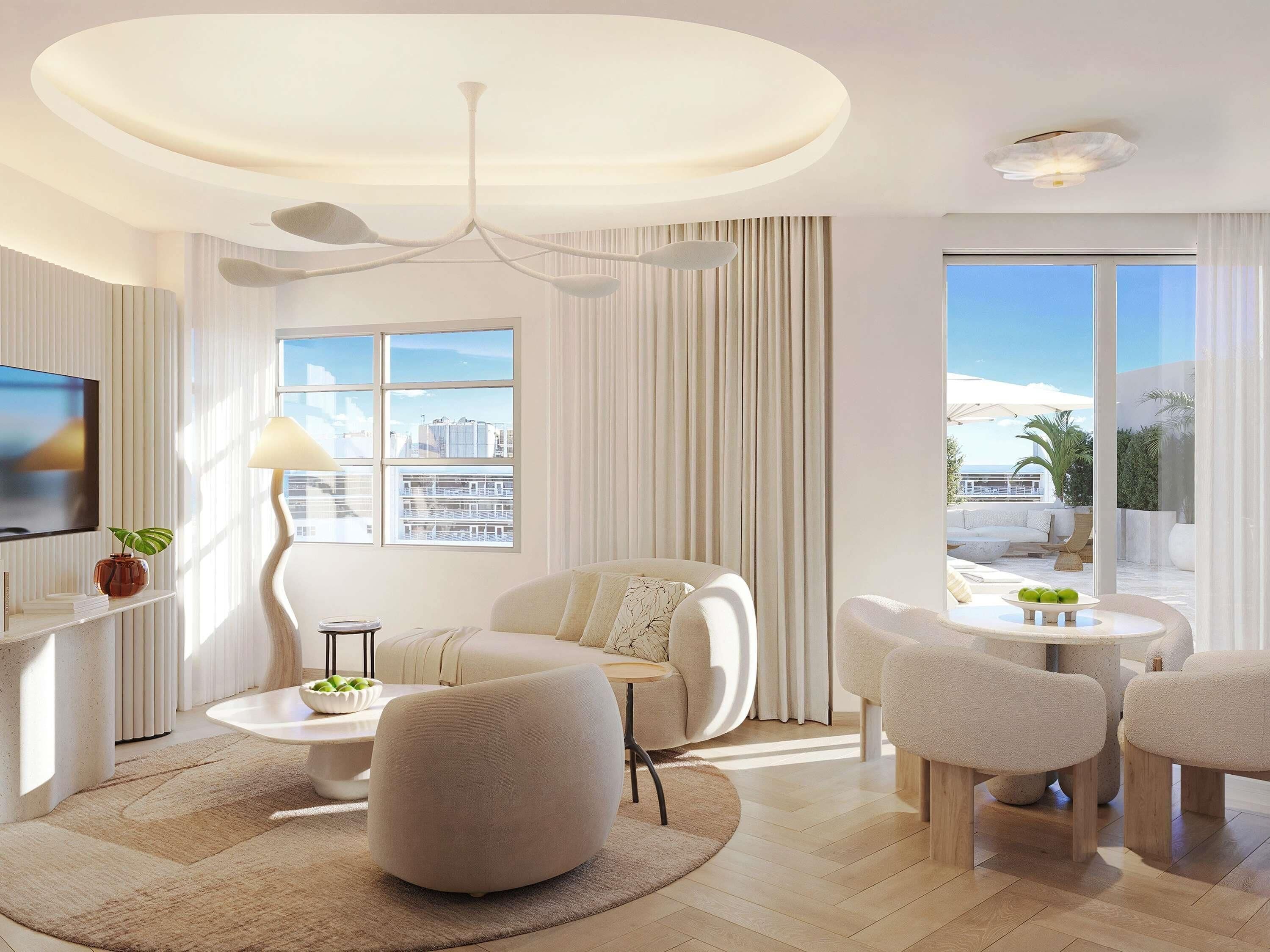 고급 침구, 오리/거위털 이불, 미니바, 객실 내 금고