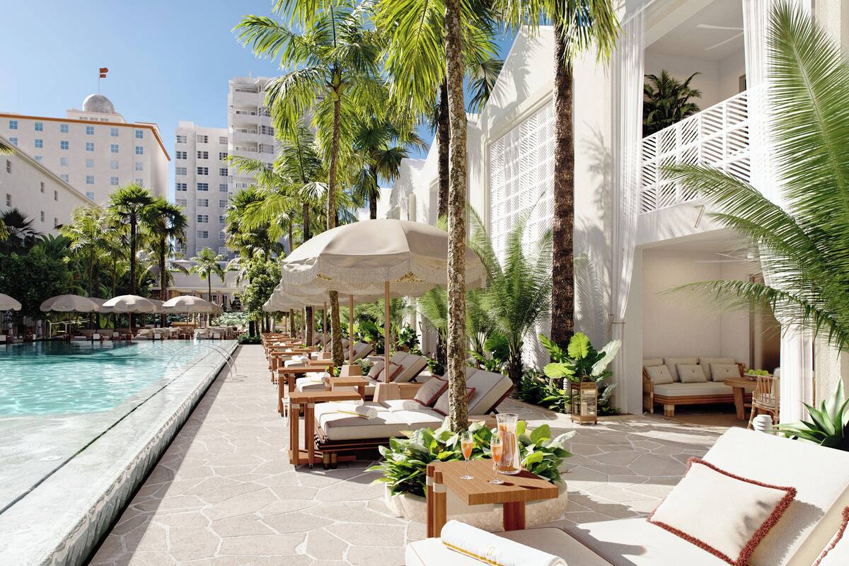 Bungalow (at the pool two-story) | Literie de qualité supérieure, couette en duvet d'oie, minibar